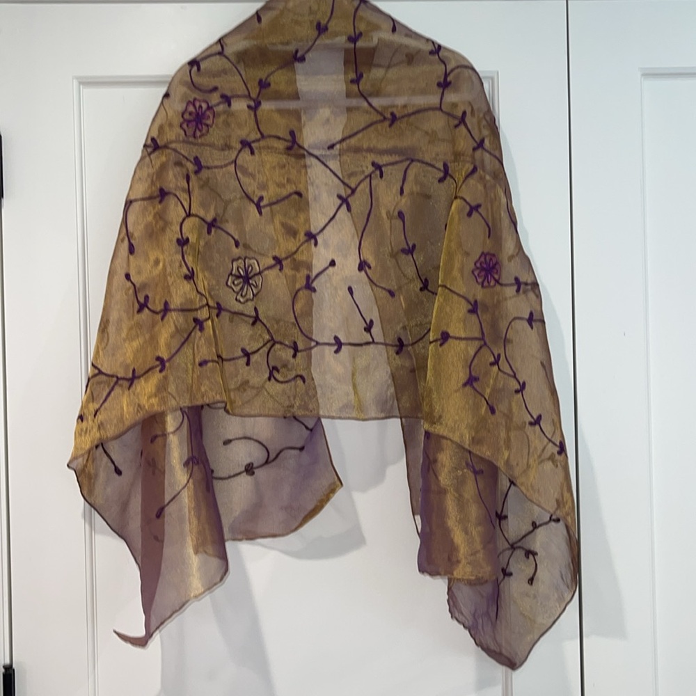Gold/Bronze Metallic Shimmery Vintage Wrap with Purple Flowers - Picture 3 of 10